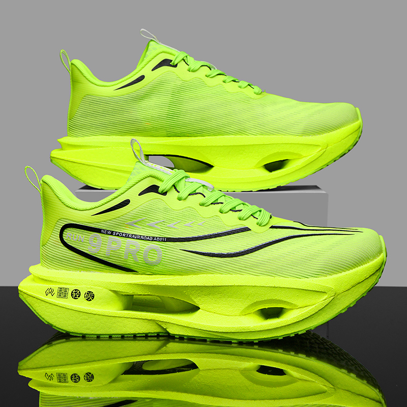 أحذية رياضية للرجال مزودة بلوح - مراجعة Breathable Mesh Athletic Shoes وسعره