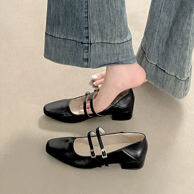 أحذية ماري جين نسائية فضية بكع - مراجعة Heels وسعره