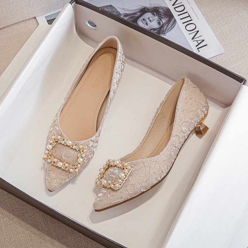 حذاء نسائي أنيق بكعب قصير مدبب - مراجعة Women'S Shoes وسعره