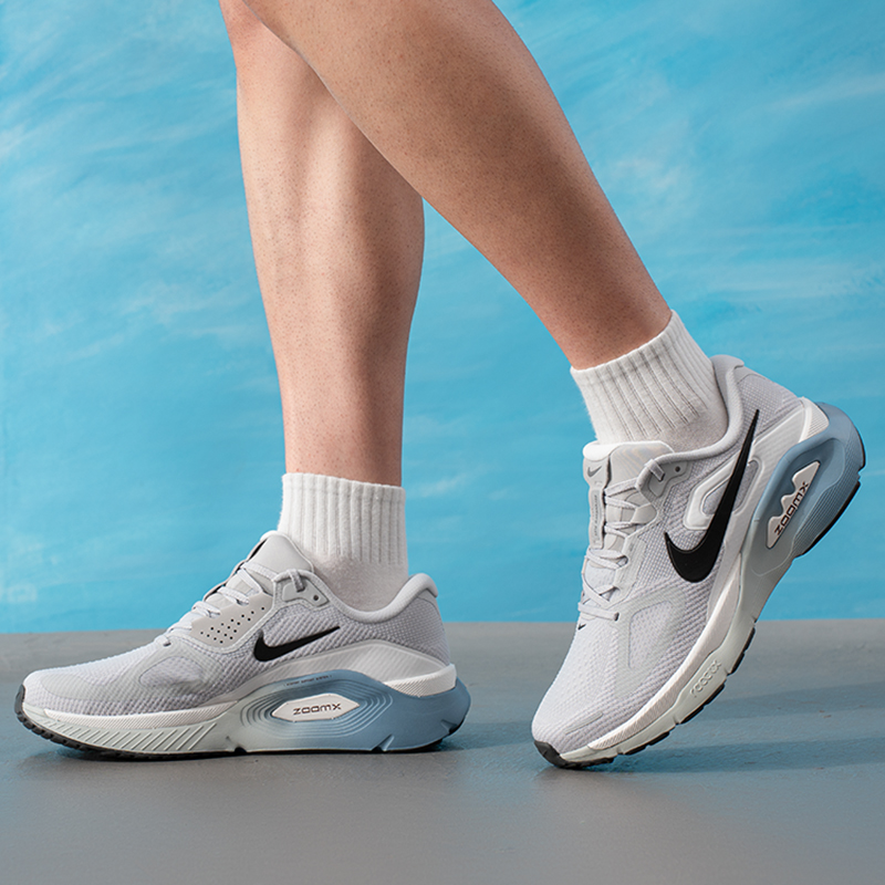 أحذية نايك الرجالية الأصلية، خ - مراجعة Lightweight Road Running Shoes وسعره
