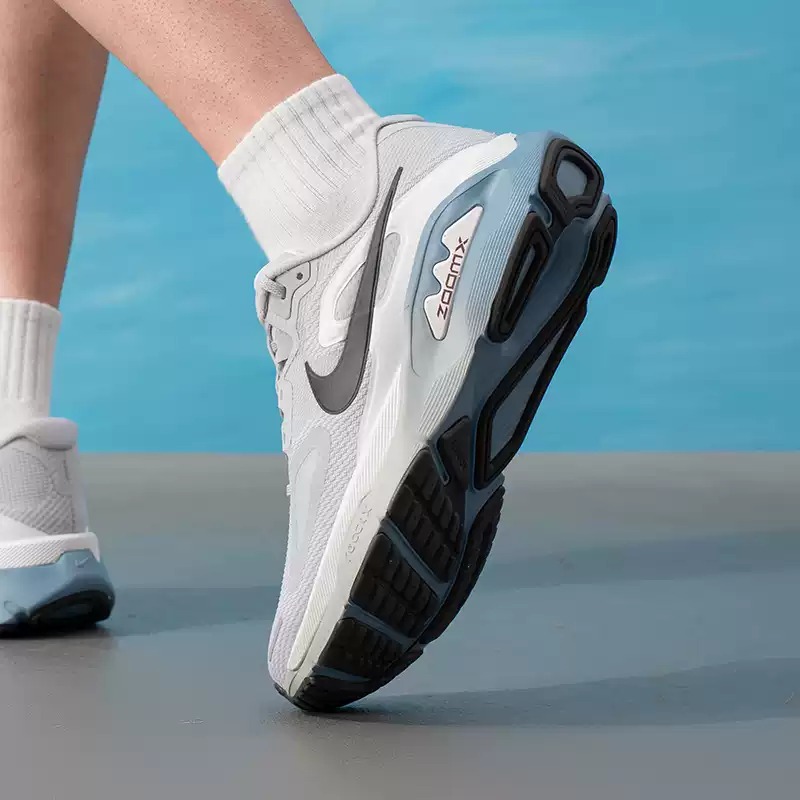 أحذية نايك الرجالية الأصلية، خ - مراجعة Lightweight Road Running Shoes وسعره